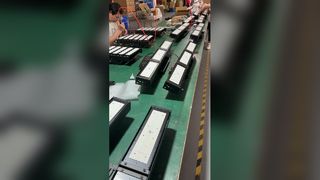 MeanWell ELG 250W LED Stadium Lights with 130lm/w Efficiency and IP65 Waterproof Rating for Outdoor